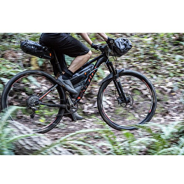 ブラックバーン アウトポスト エリート フレームバッグ & フロントライト Amazon.com : Blackburn Outpost Bike Frame Bag (Black, Small