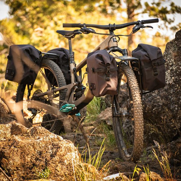 OLD MAN MOUNTAIN Divide Rack リアキャリア OLD MAN MOUNTAIN Divide Rack/オールドマンマウンテン ディバイド