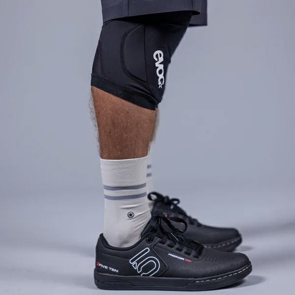 evoc KNEE PROTECTOR LS FLEX LITE/イーボック ニープロテクター LS