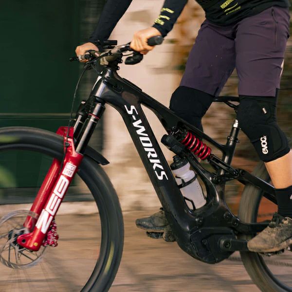evoc KNEE PROTECTOR LS FLEX LITE/イーボック ニープロテクター LS